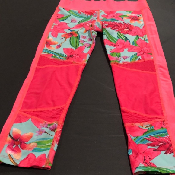 Lily Flower Yoga Pants - Picture 2 of 5